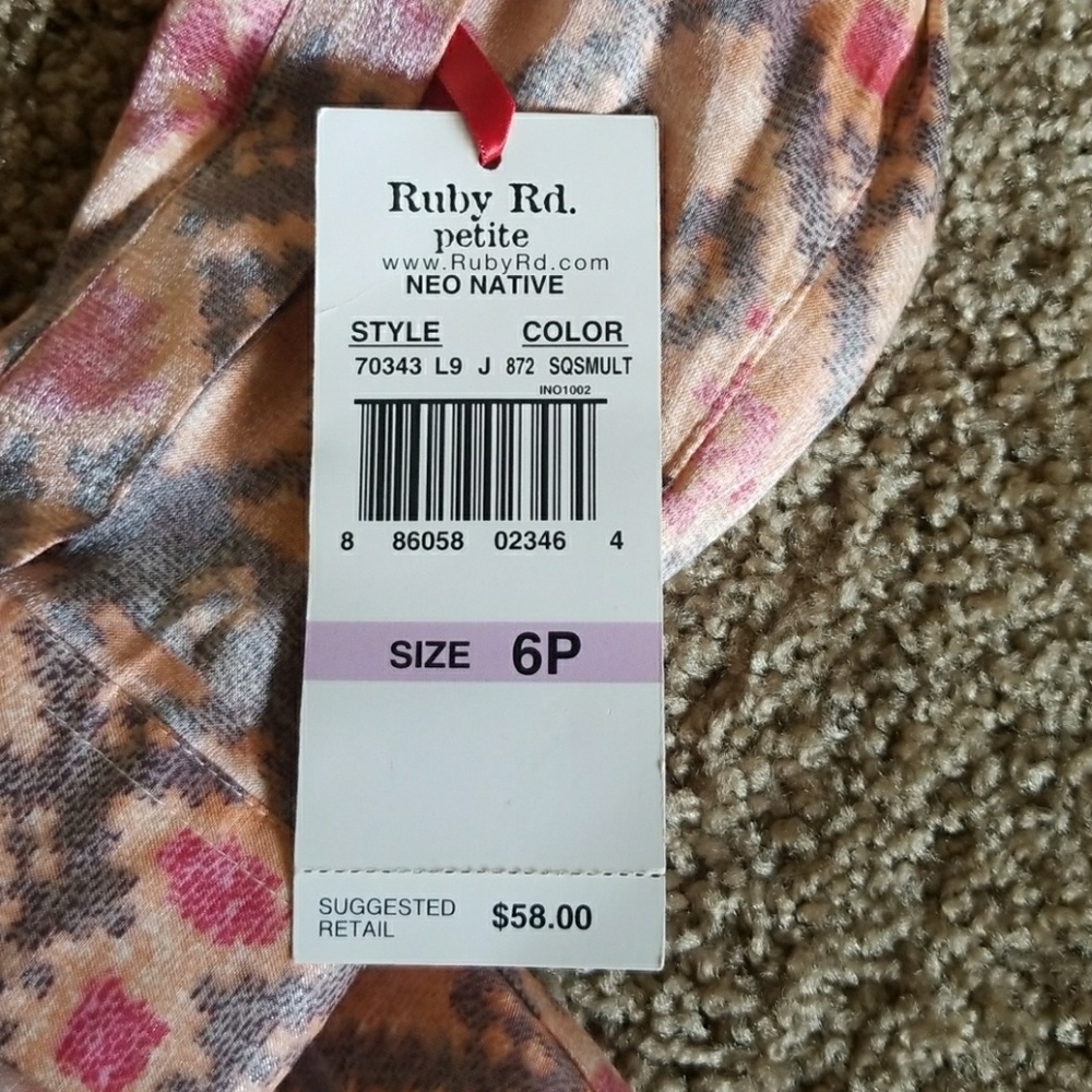 Sold!!!Beautiful print Ruby Rd. petite. - Picture 3 of 8